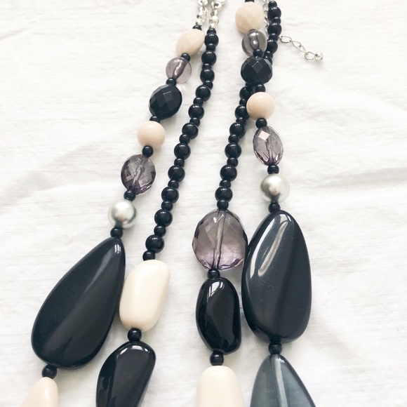 Black Cream Purple Grey Silver Layered Multistrand Bead Statement Necklace - Picture 3 of 9